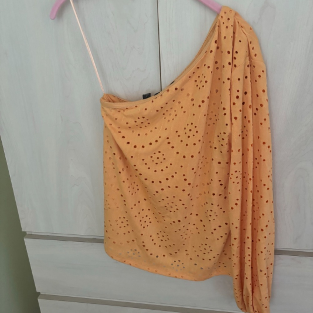 Sale!New G by Giuliana Melon Color One Shoulder Long Sleeve Top w/ Eyelet Design